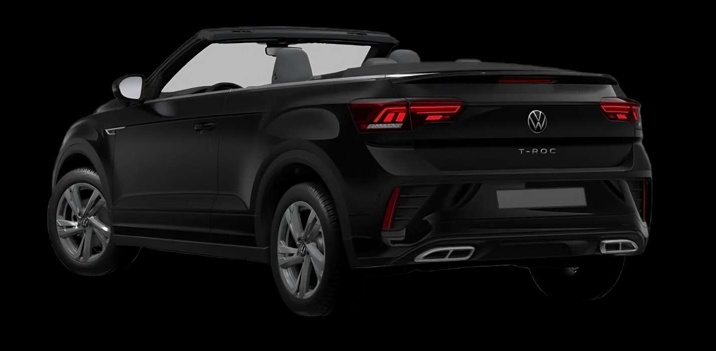 Schräge Heckansicht auf einen Volkswagen T-Roc, freigestellt