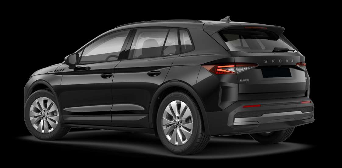 Schräge Heckansicht auf einen Skoda ELROQ, freigestellt