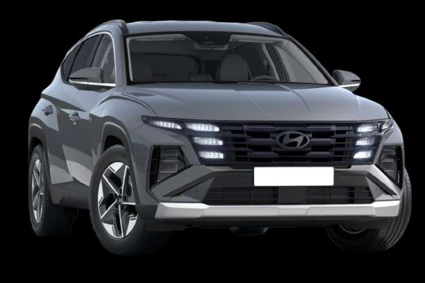 Schräge Frontansicht auf einen Hyundai Tucson, freigestellt