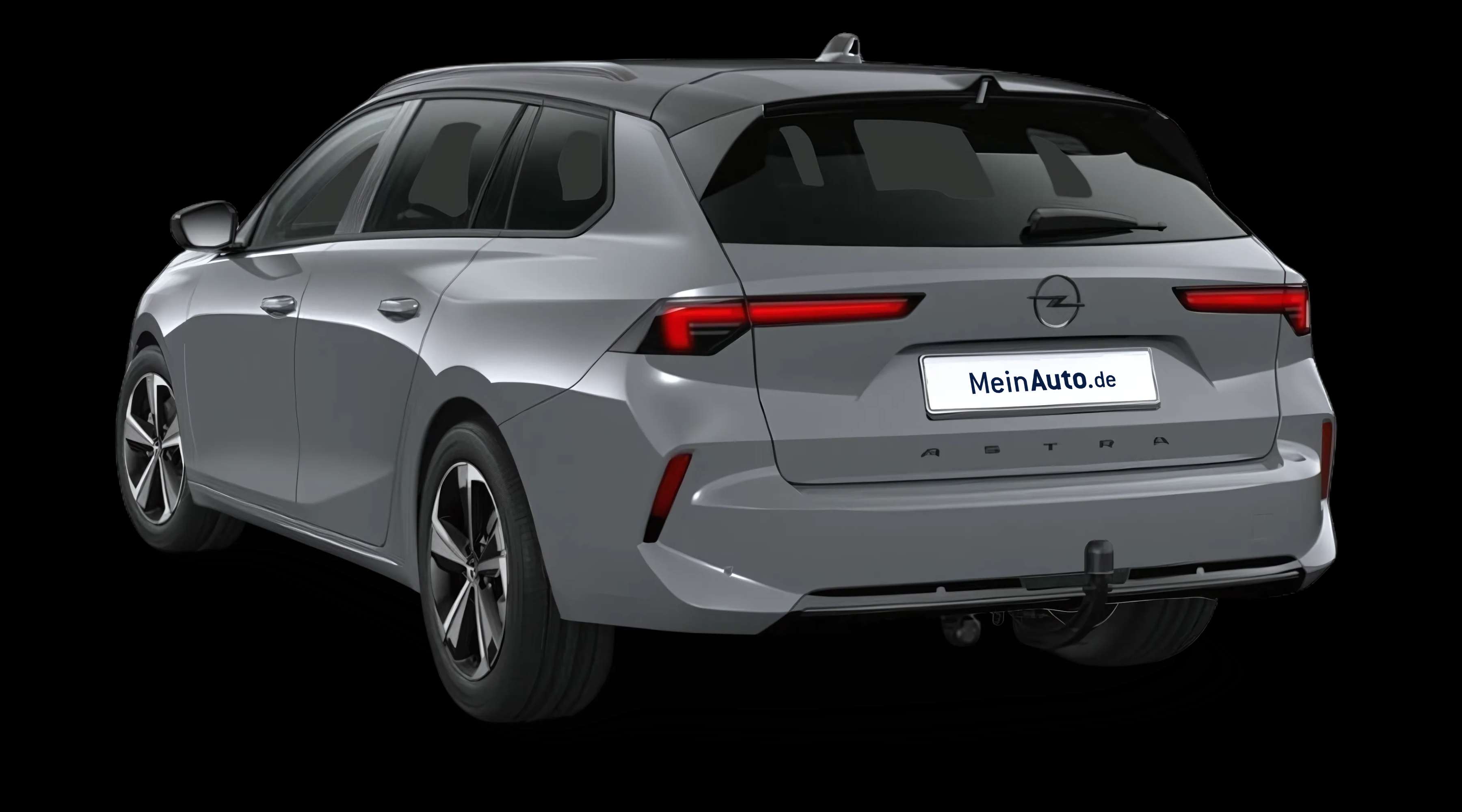 Schräge Heckansicht auf einen Opel Astra, freigestellt