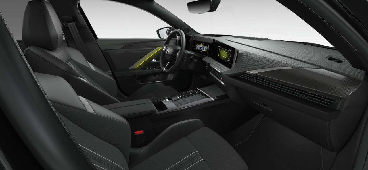 Ansicht der Frontsitze eines Opel Astra
