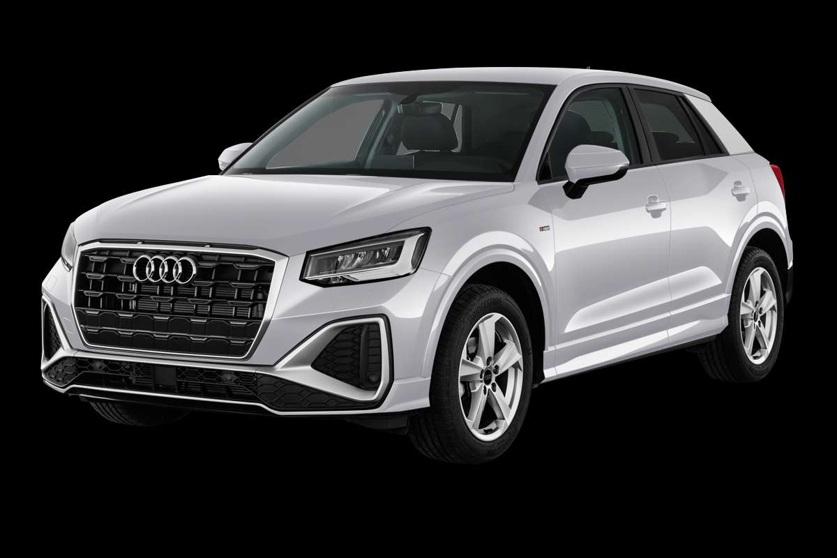 Schräge Frontansicht auf einen Audi Q2, freigestellt