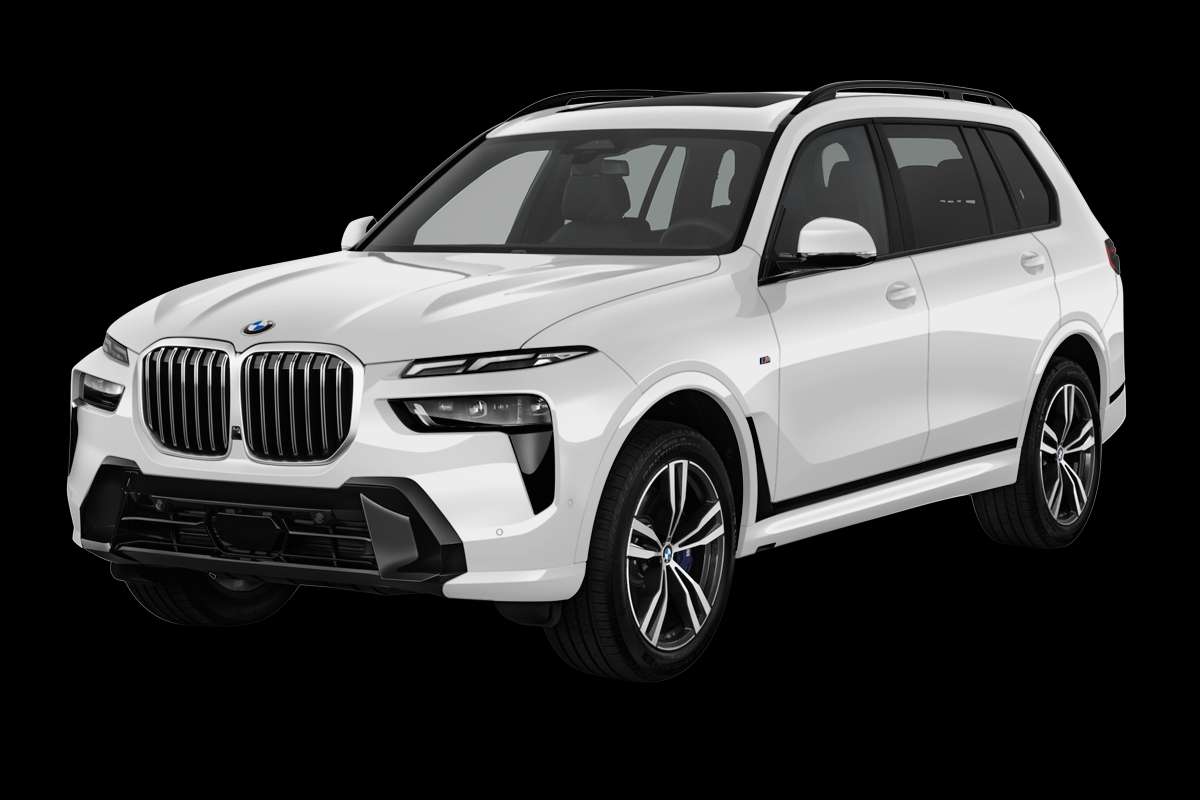 Schräge Frontansicht auf einen BMW X7, freigestellt