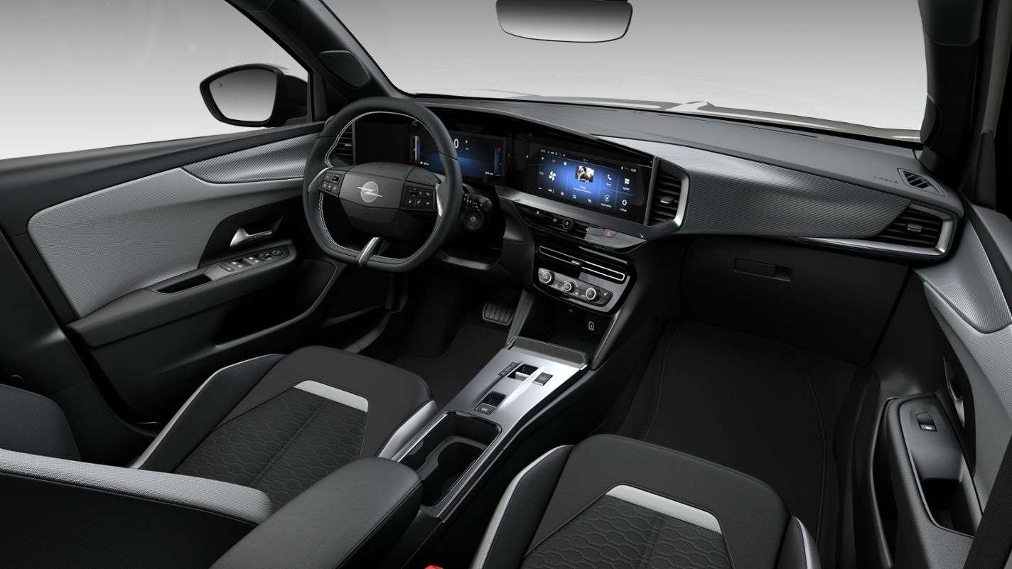 Ansicht des Armaturenbretts eines Opel Mokka