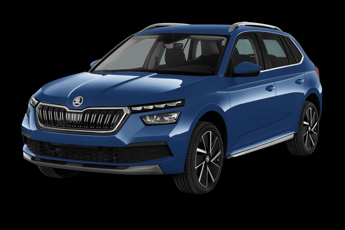 Schräge Frontansicht auf einen Skoda Kamiq, freigestellt