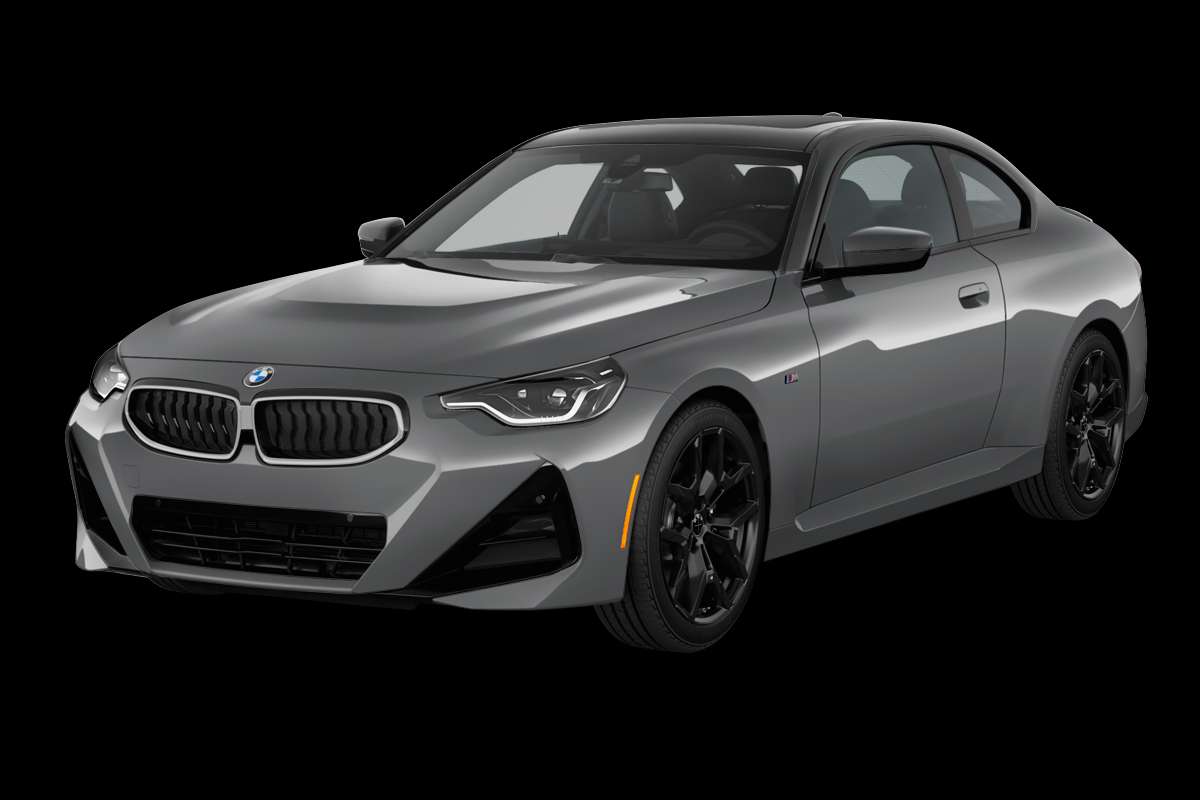 Schräge Frontansicht auf einen BMW 2er-Reihe, freigestellt