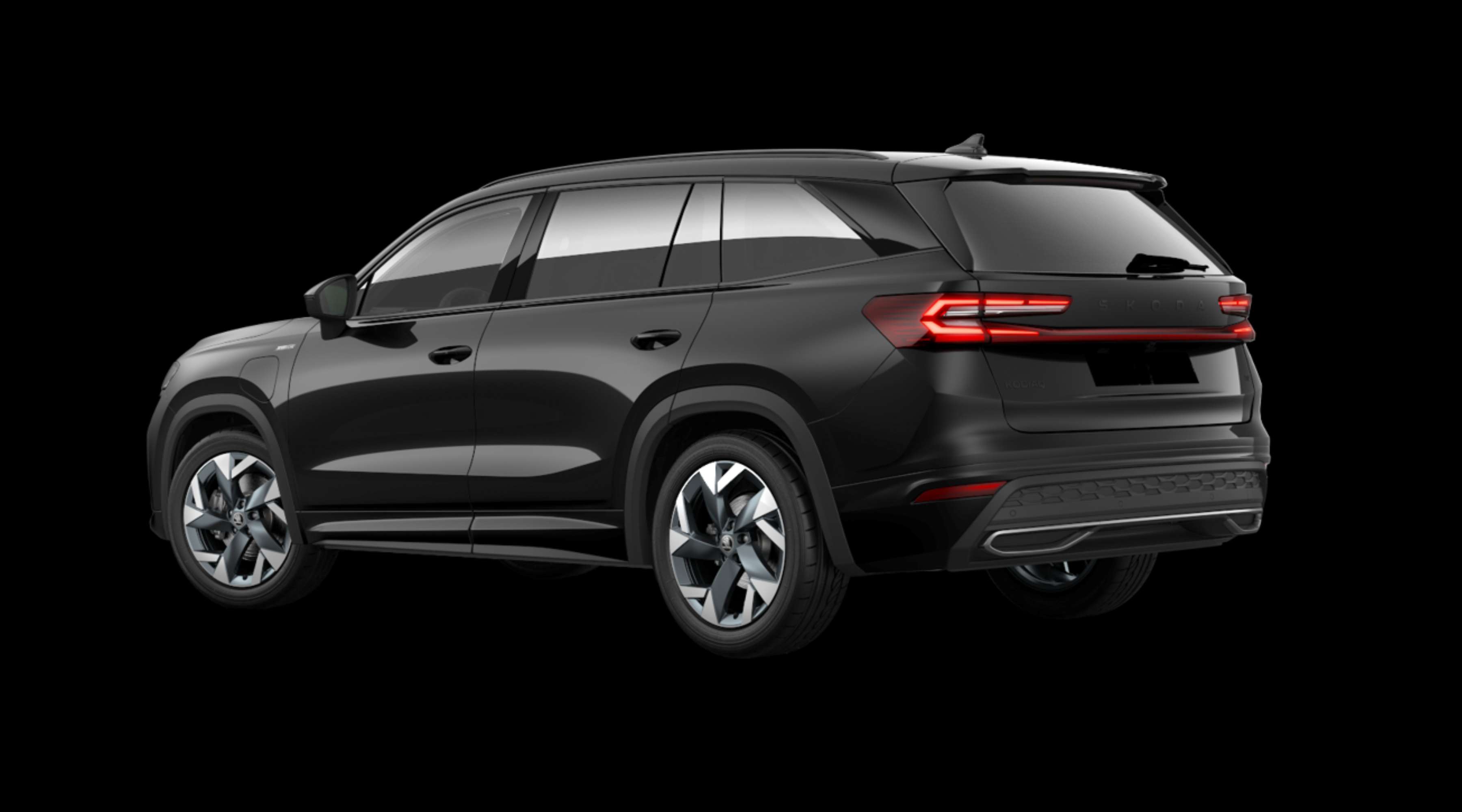Schräge Heckansicht auf einen Skoda Kodiaq, freigestellt