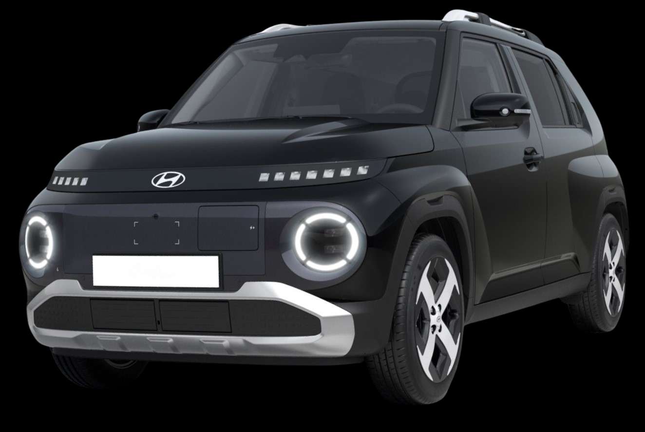 Schräge Frontansicht auf einen Hyundai Inster, freigestellt