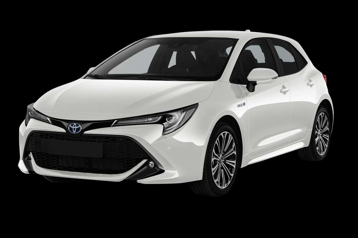 Schräge Frontansicht auf einen Toyota Corolla, freigestellt