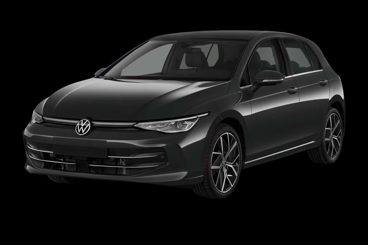Schräge Frontansicht auf einen Volkswagen Golf, freigestellt