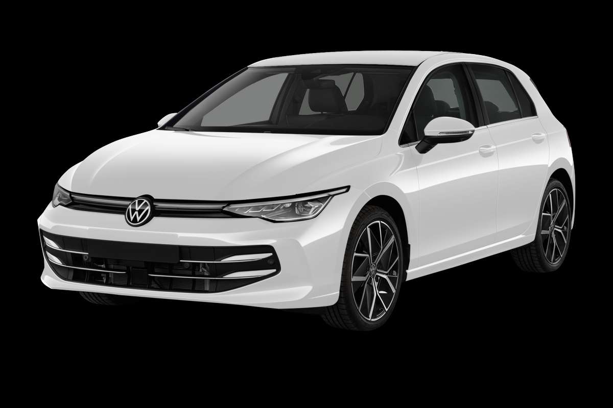Schräge Frontansicht auf einen Volkswagen Golf, freigestellt