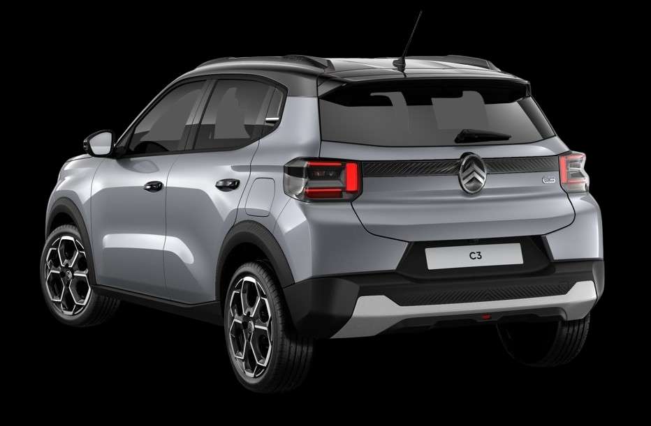 Schräge Heckansicht auf einen Citroën C3, freigestellt