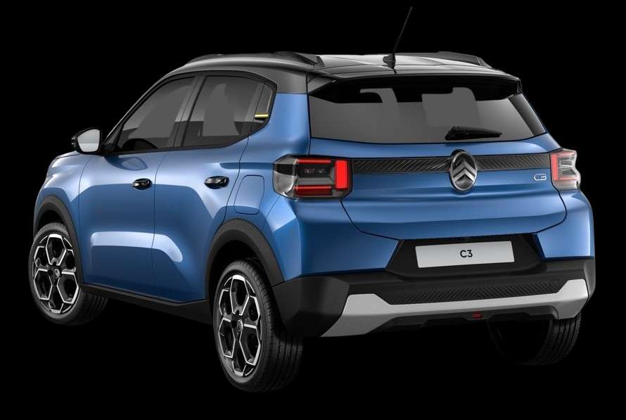 Schräge Heckansicht auf einen Citroën C3, freigestellt