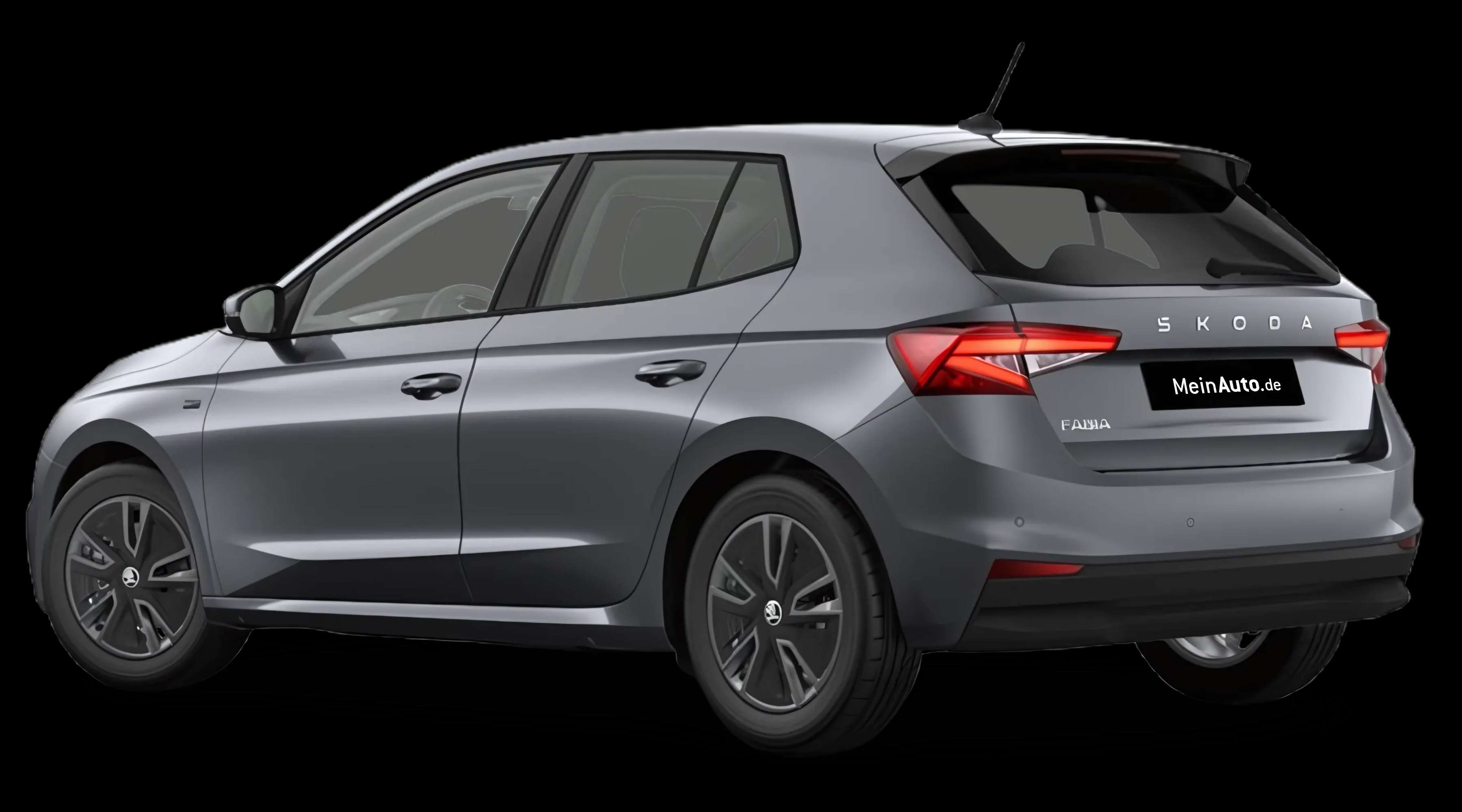 Schräge Heckansicht auf einen Skoda Fabia, freigestellt