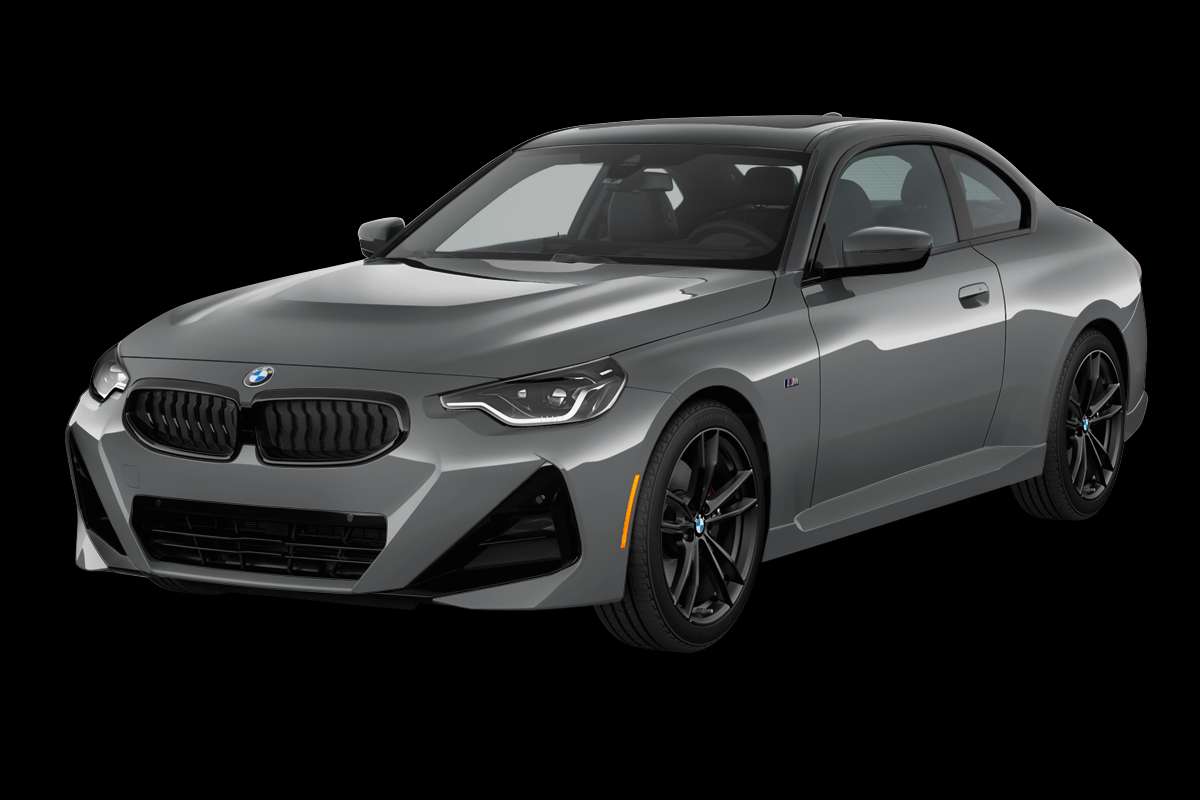 Schräge Frontansicht auf einen BMW 2er-Reihe, freigestellt
