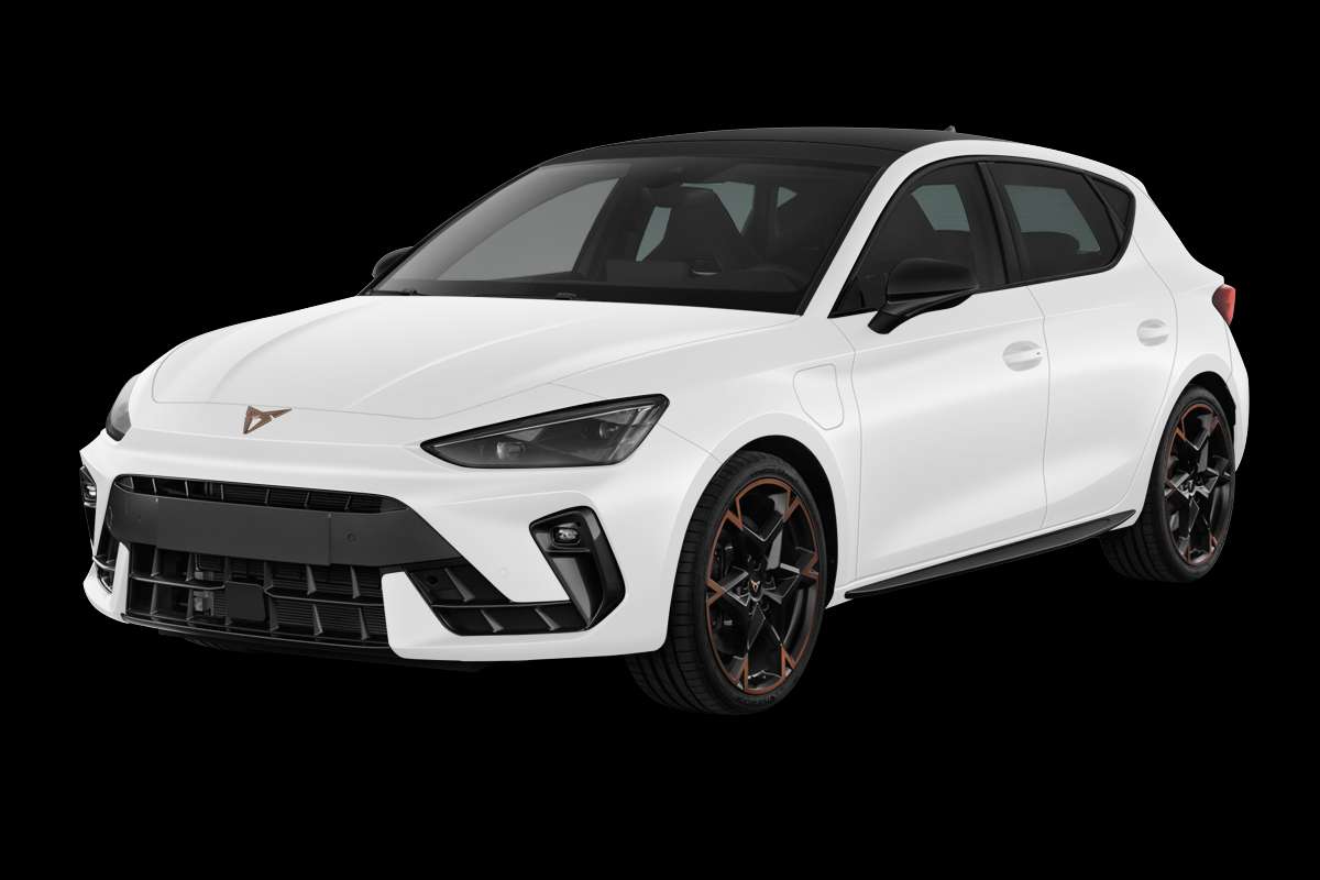 Schräge Frontansicht eines CUPRA Leon, freigestellt