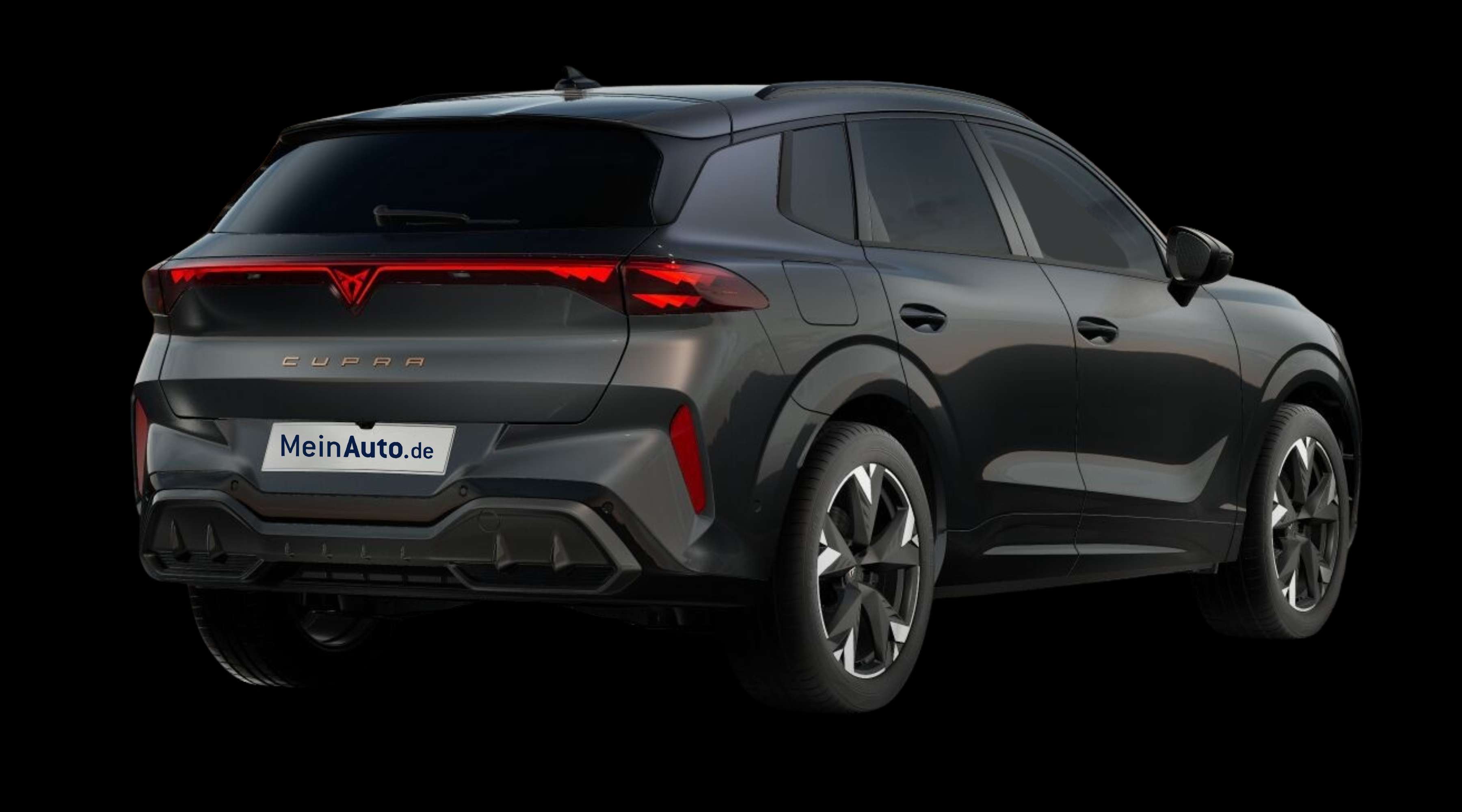 Schräge Heckansicht auf einen CUPRA Terramar, freigestellt