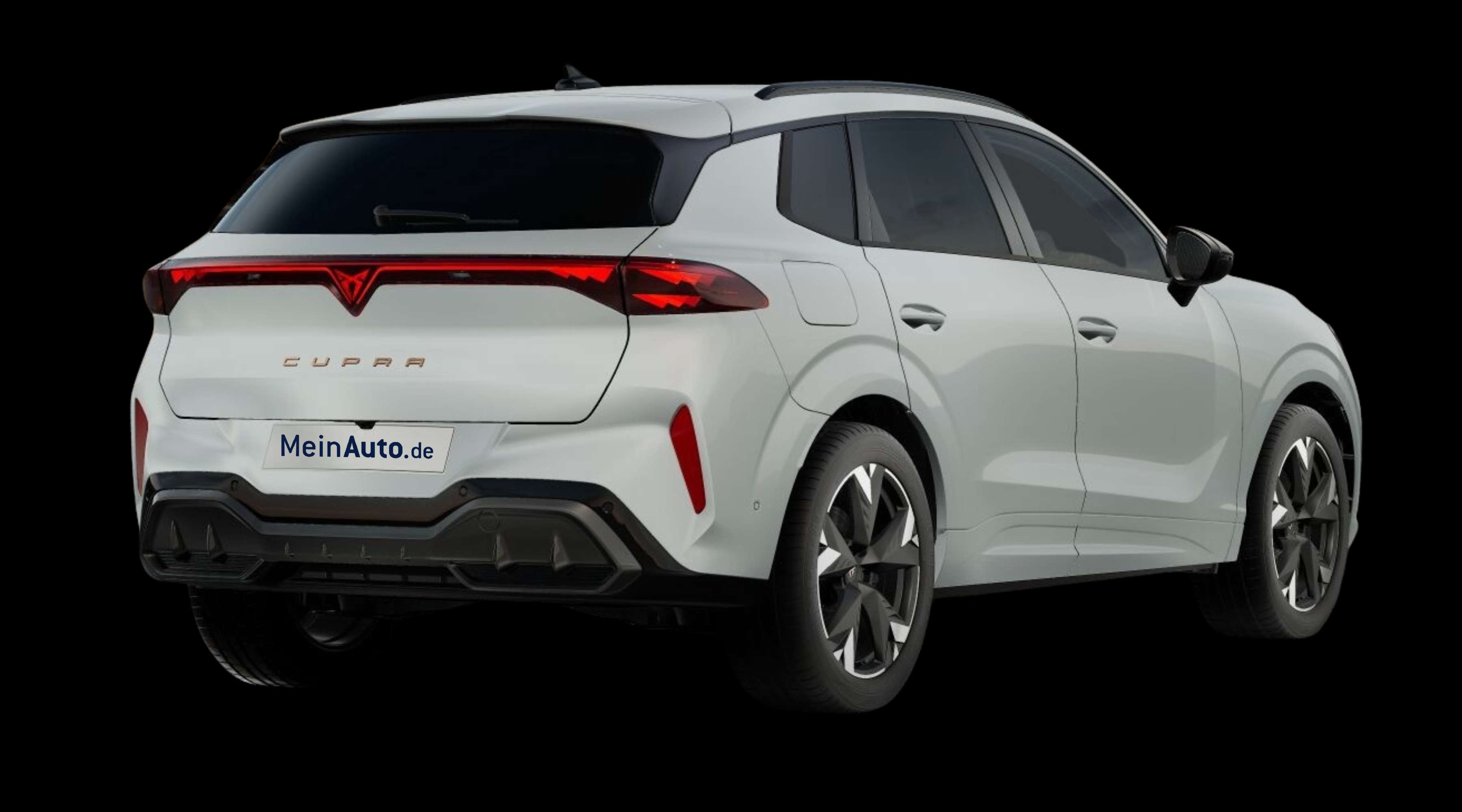 Schräge Heckansicht auf einen CUPRA Terramar, freigestellt