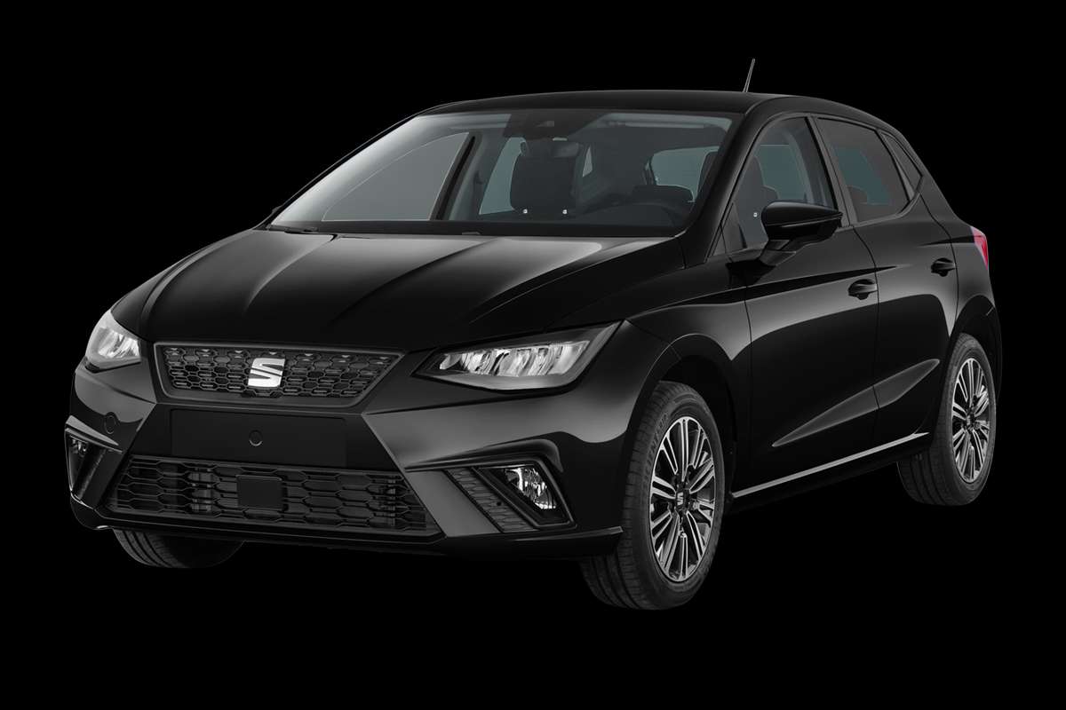 Schräge Frontansicht auf einen SEAT Ibiza, freigestellt