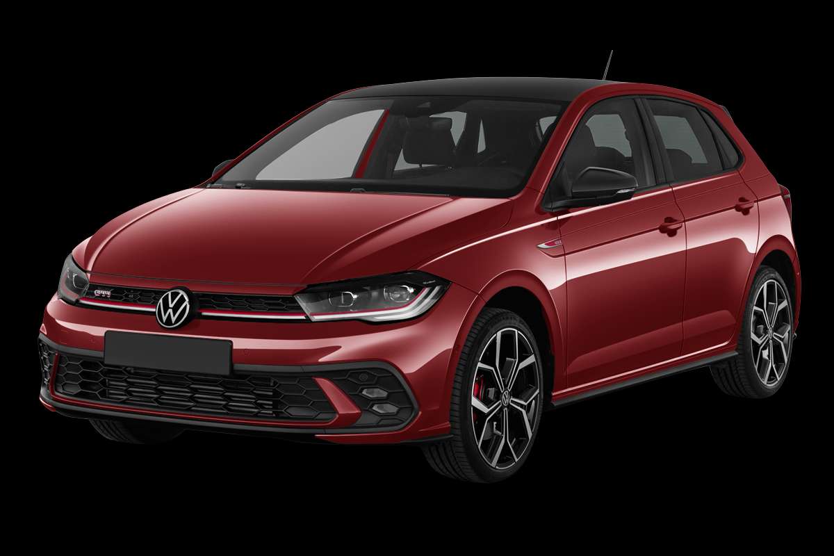 Schräge Frontansicht auf einen Volkswagen Polo, freigestellt