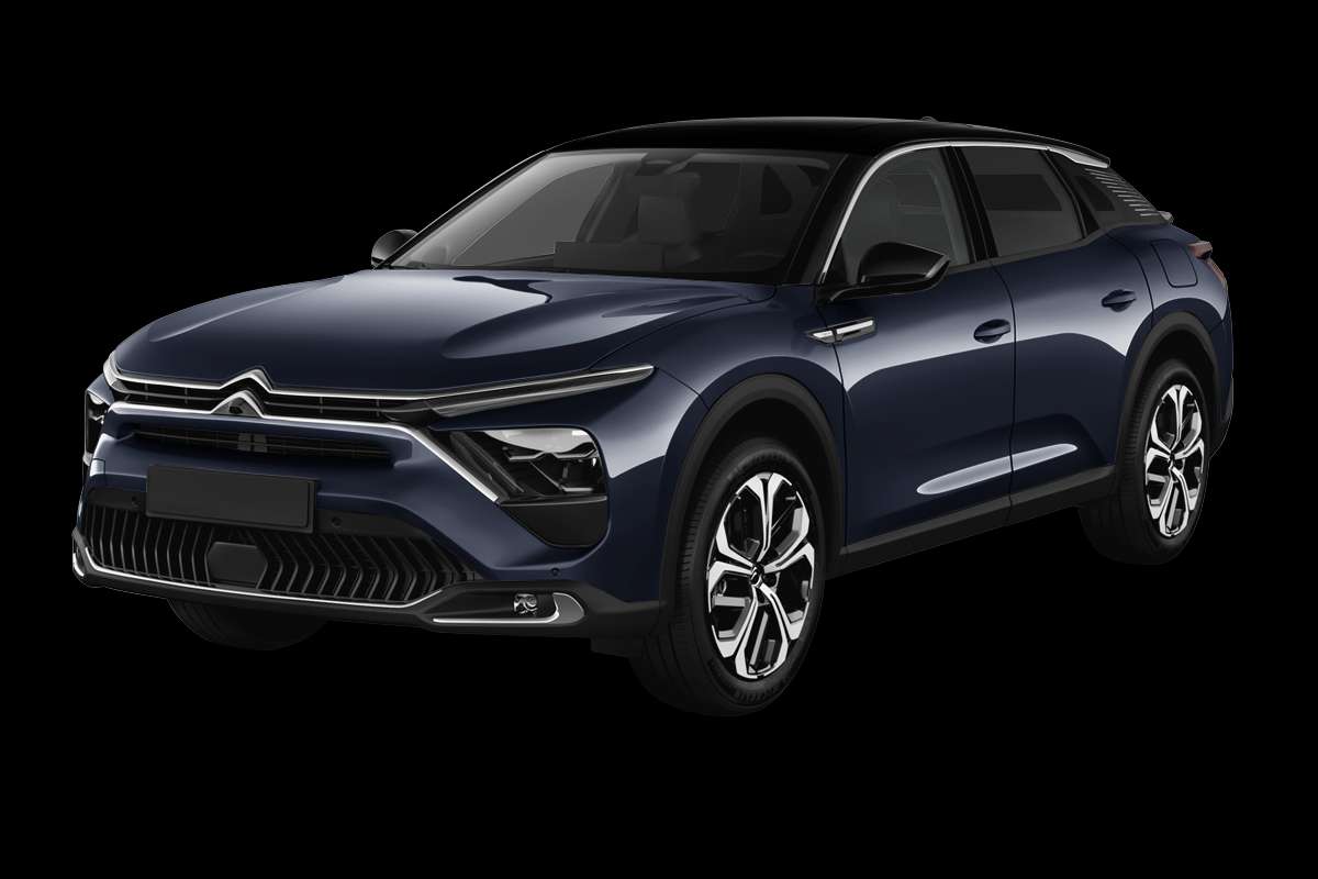 Schräge Frontansicht eines Citroën C5 X, freigestellt