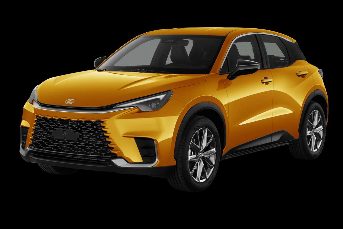 Schräge Frontansicht eines Lexus LBX, freigestellt