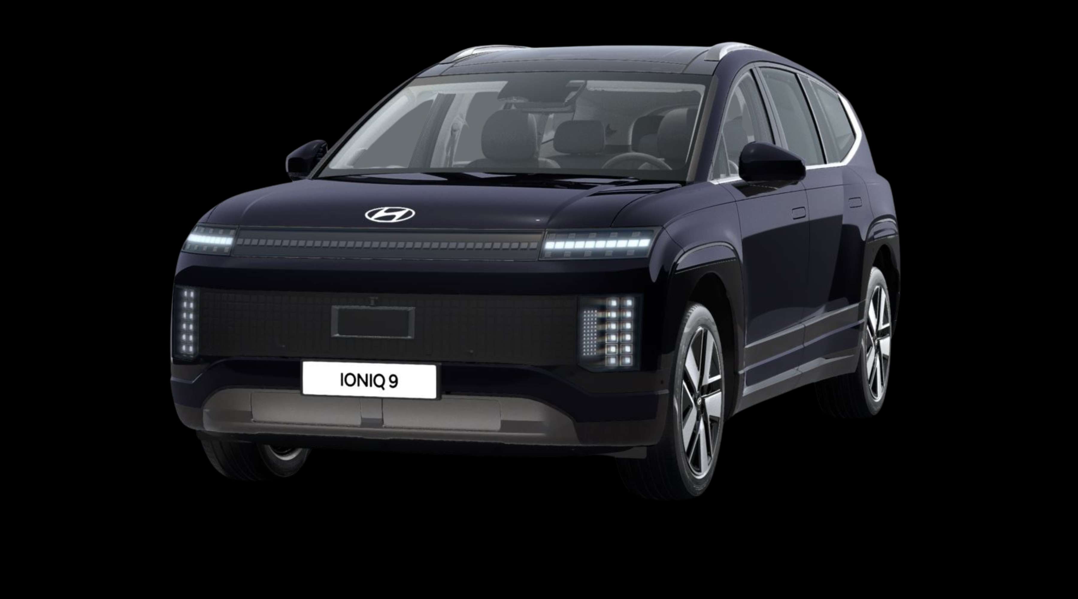 Schräge Frontansicht eines Hyundai IONIQ 9, freigestellt