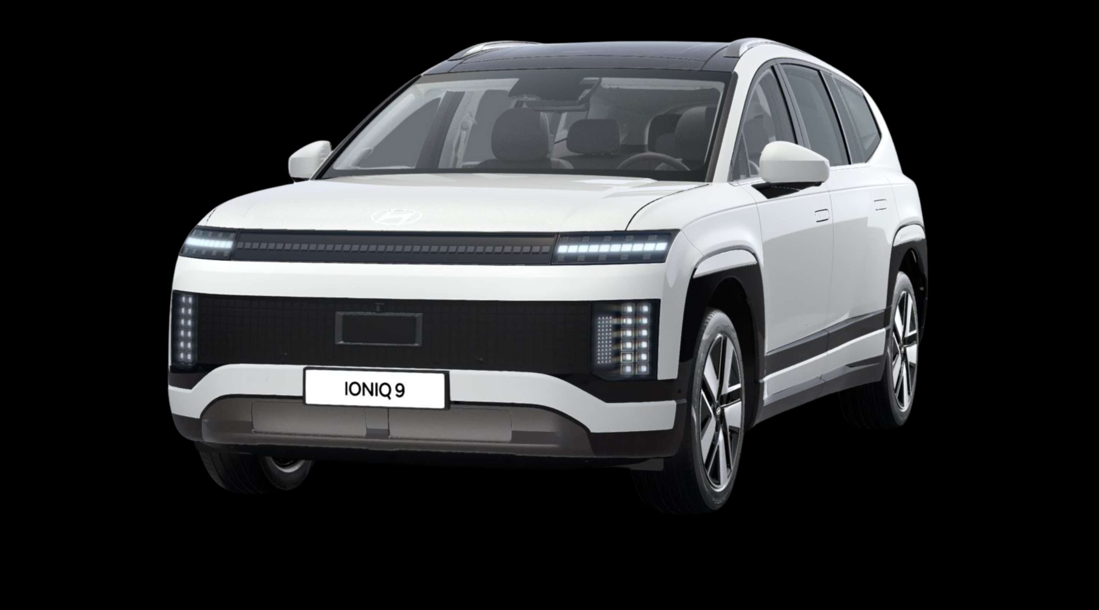 Schräge Frontansicht eines Hyundai IONIQ 9, freigestellt