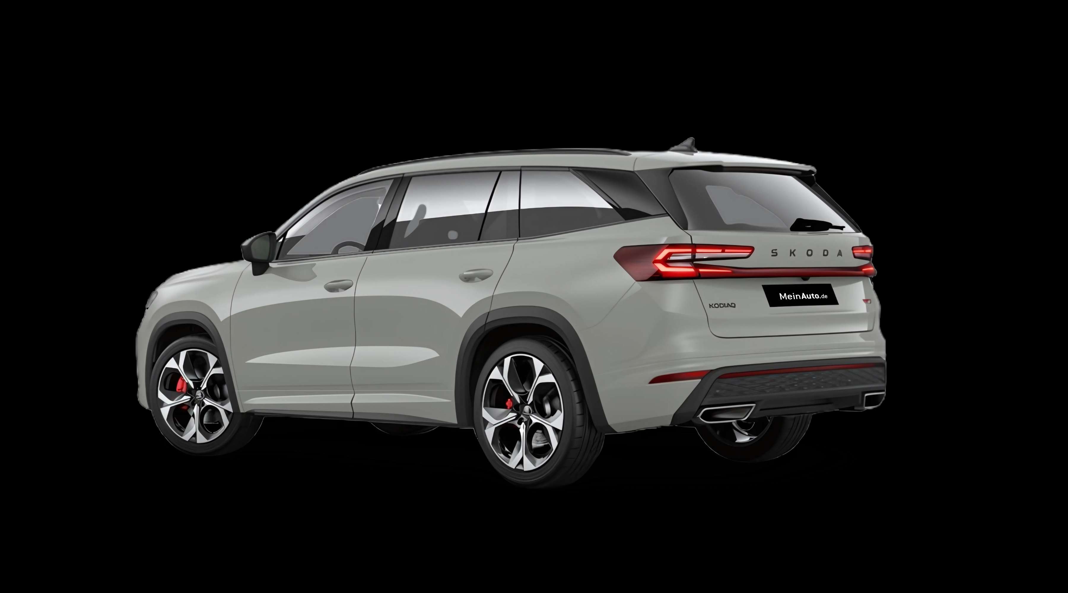 Schräge Heckansicht eines Skoda Kodiaq, freigestellt