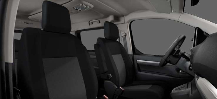 Vordersitze eines Peugeot Traveller