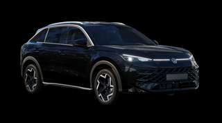 Schräge Frontansicht auf einen Volkswagen T-Roc Life, freigestellt