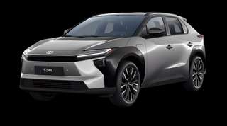 Schräge Frontansicht auf einen Toyota bZ4X Lounge, freigestellt