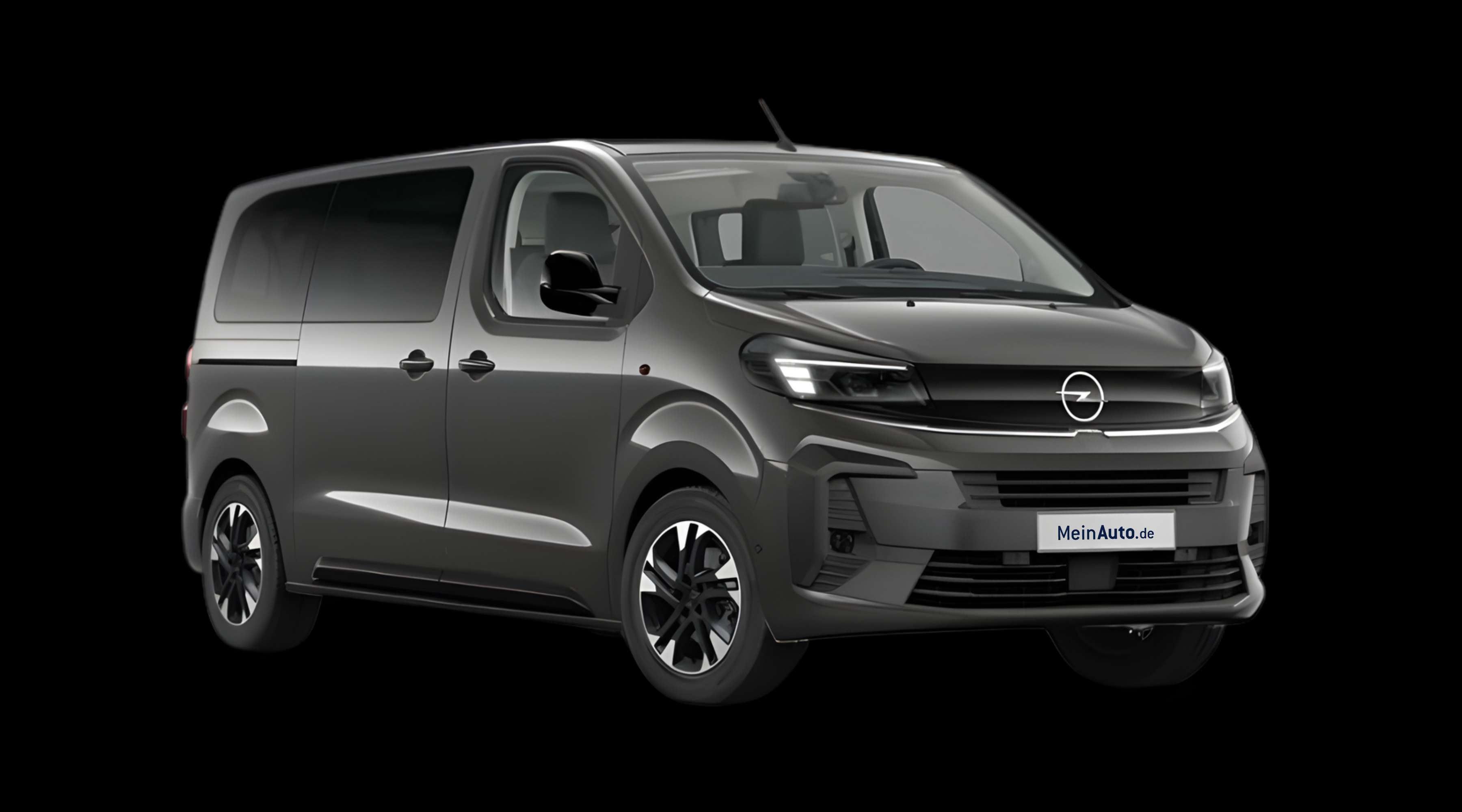 Schräge Frontansicht eines Opel Zafira, freigestellt