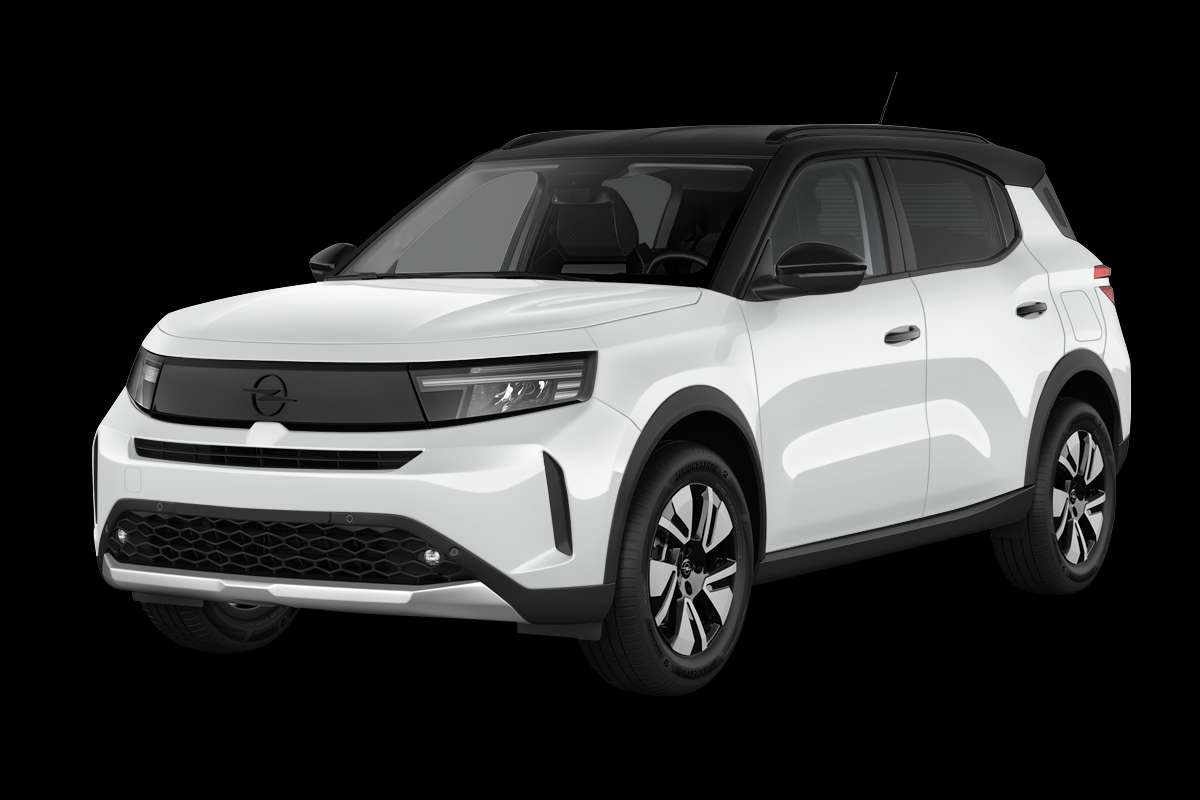 Schräge Frontansicht eines Opel Frontera, freigestellt