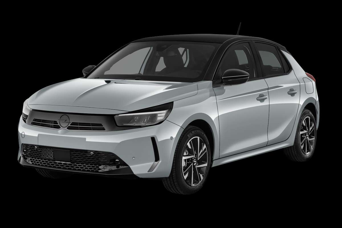 Schräge Frontansicht eines Opel Corsa, freigestellt