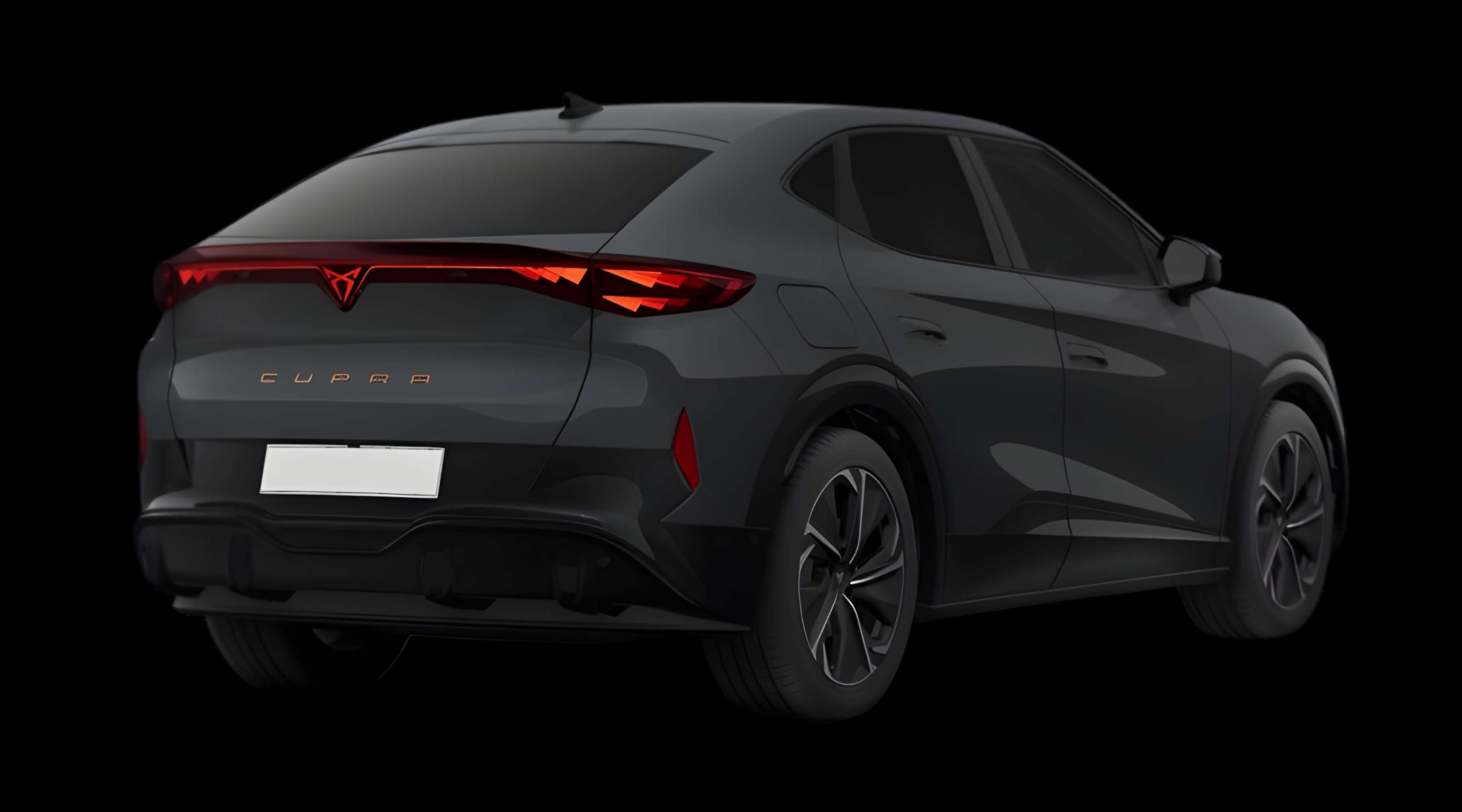 Schräge Heckansicht eines CUPRA Tavascan, freigestellt