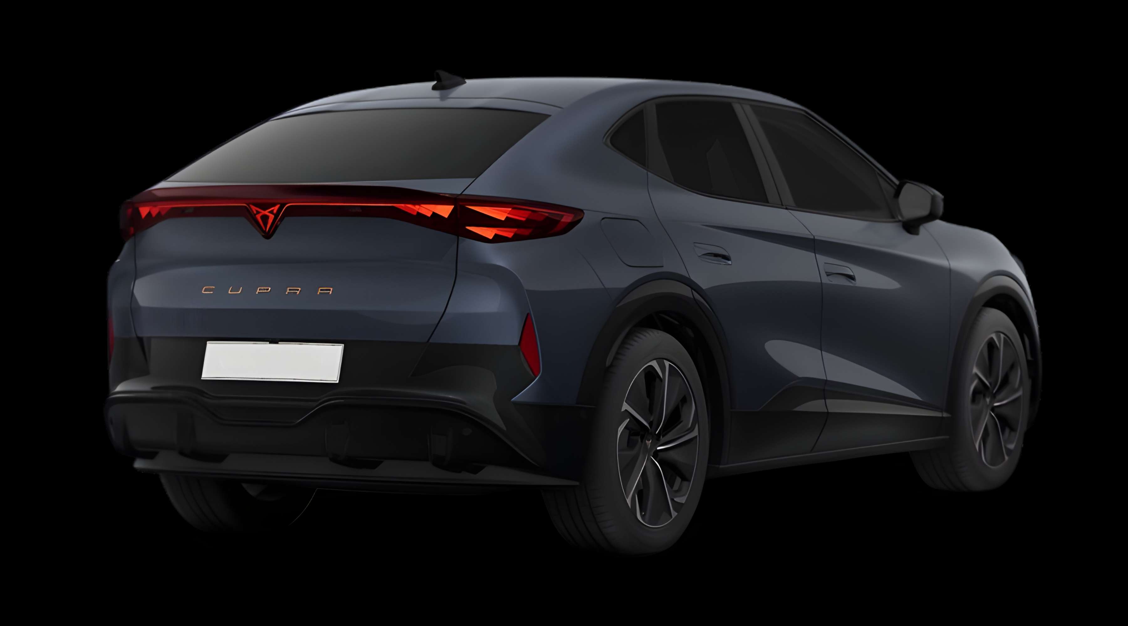 Schräge Heckansicht eines CUPRA Tavascan, freigestellt