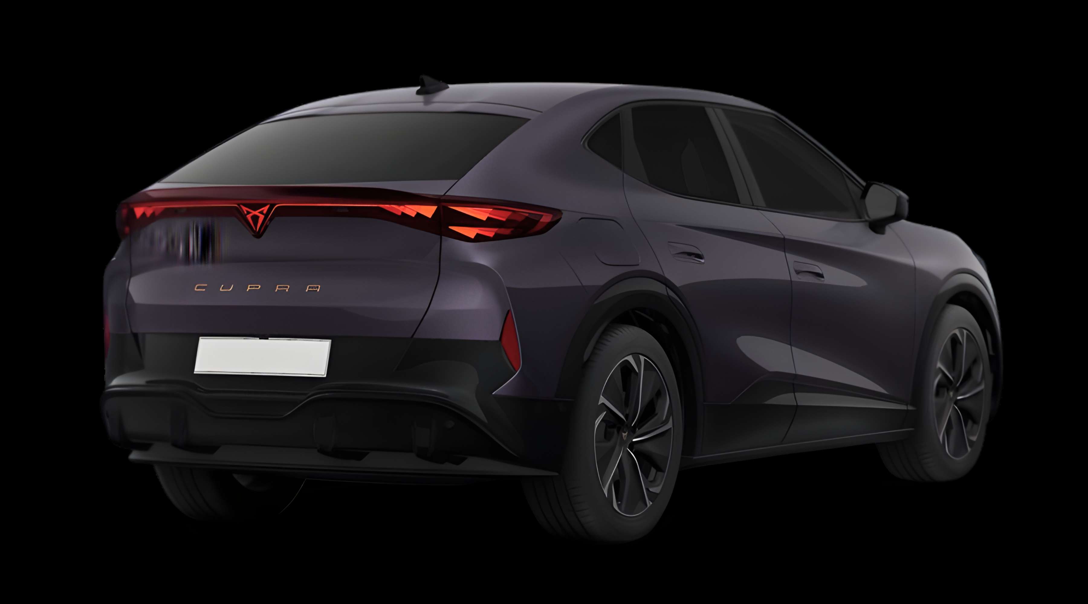 Schräge Heckansicht eines CUPRA Tavascan, freigestellt