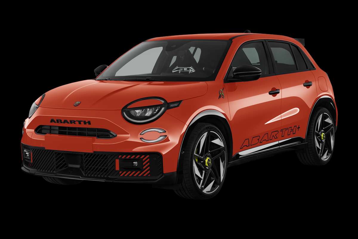 Schräge Frontansicht eines Abarth 600e, freigestellt