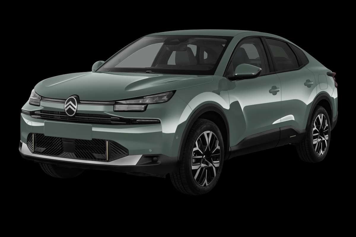 Schräge Frontansicht eines Citroën ë-C4 X, freigestellt