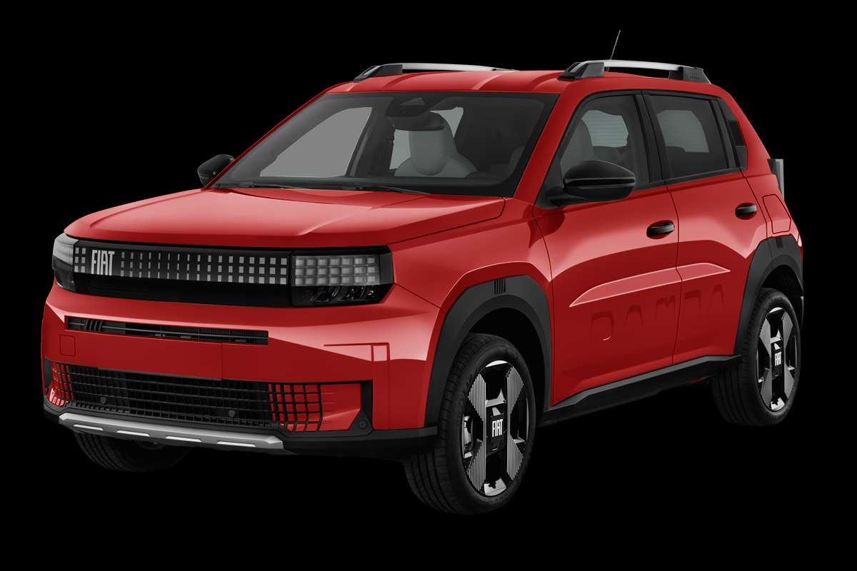 Schräge Frontansicht eines Fiat Grande Panda, freigestellt