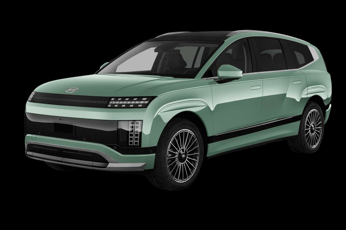 Schräge Frontansicht eines Hyundai IONIQ 9, freigestellt