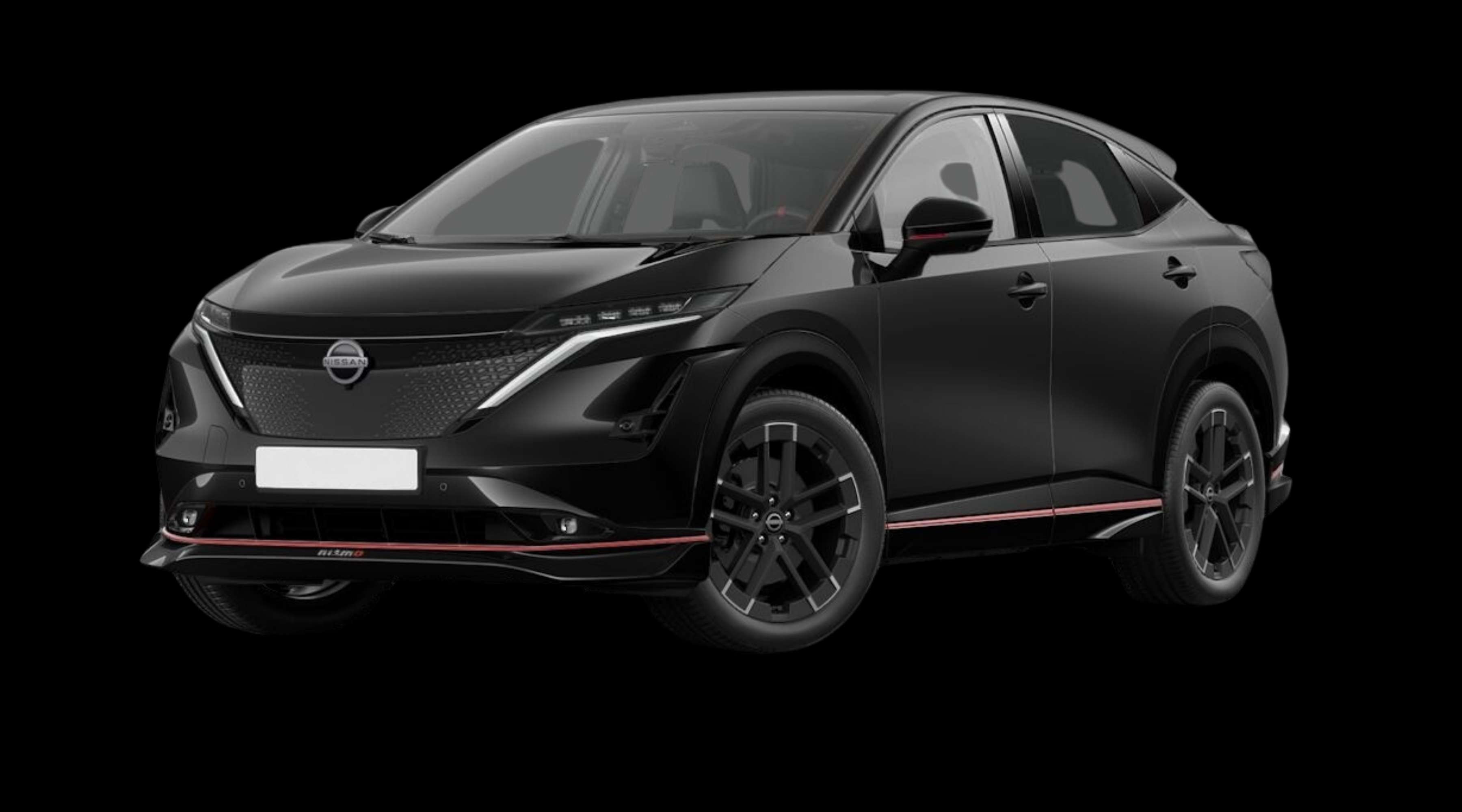 Schräge Frontansicht eines Nissan Ariya, freigestellt