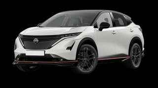 Schräge Frontansicht auf einen Nissan Ariya Nismo, freigestellt