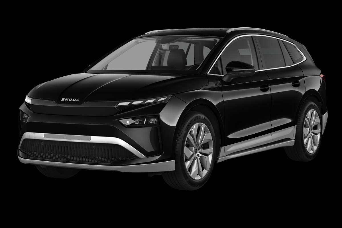 Schräge Frontansicht eines Skoda Enyaq, freigestellt