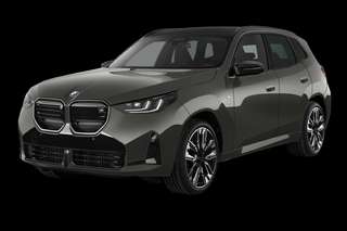 Schräge Frontansicht auf einen BMW X3 , freigestellt