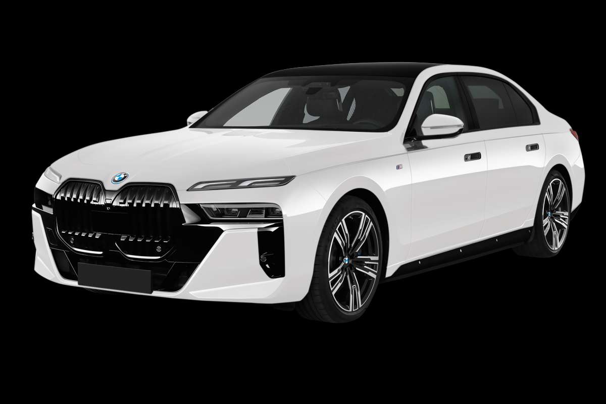 Schräge Frontansicht eines BMW i7, freigestellt