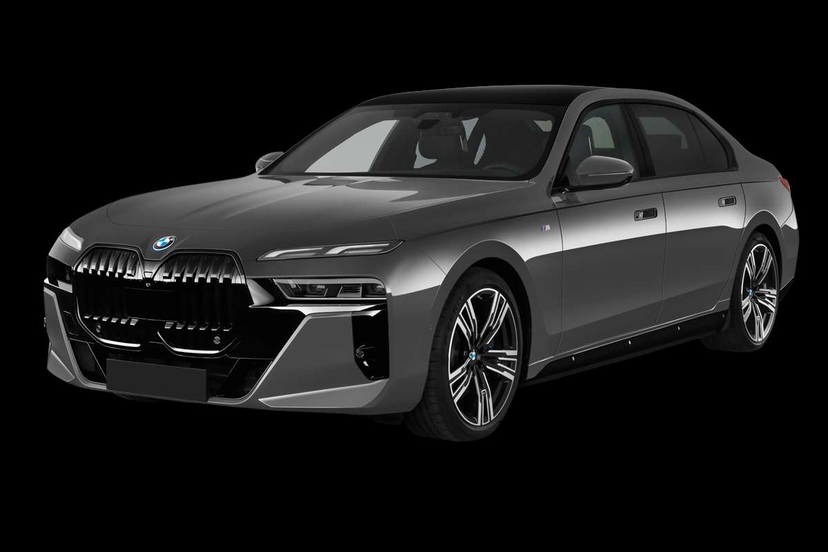 Schräge Frontansicht eines BMW i7, freigestellt