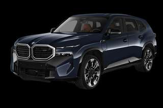 Schräge Frontansicht auf einen BMW XM , freigestellt