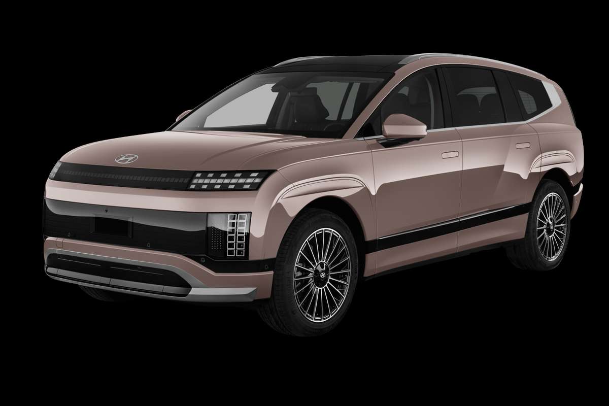 Schräge Frontansicht eines Hyundai IONIQ 9, freigestellt